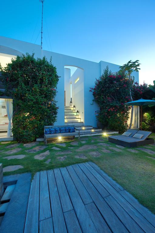 Elegant Villa Casabianca - Tropical Pool & Garden, Near Potato Head Beach Club! เซมินยัค ภายนอก รูปภาพ